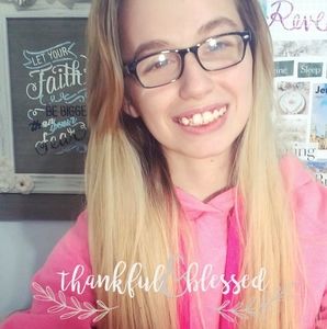 Meet your Posher, Alyssa